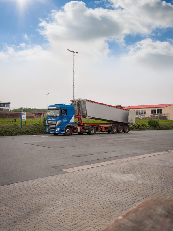 2407_km1_truckcenter_wernberg-174-korrigierterHimmel